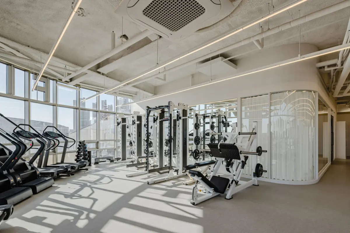 시티뷰와 함께하는 프리웨이트 트레이닝 공간